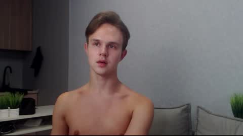 Angel online show from September 27, 2025, 10:31 am