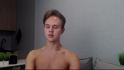 Angel online show from September 28, 2025, 7:03 am