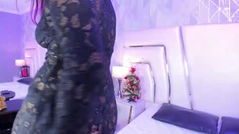 Snapshot of angelsblazze chatting on December 15, 2025, 8:35 pm Angel online show from December 15, 2025, 8:35 pm