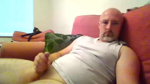 Snapshot of angelus128 chatting on August 5, 2026, 7:49 pm angelus128 online show from August 5, 2026, 7:49 pm