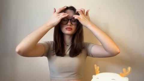 Lisa online show from September 15, 2025, 1:22 pm