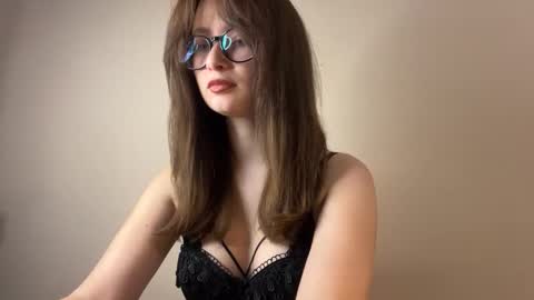 Lisa online show from November 7, 2025, 1:11 pm