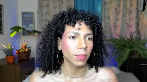 Snapshot of angelwhitte chatting on February 2, 2026, 11:25 pm angelwhitte online show from February 2, 2026, 11:25 pm