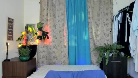 Snapshot of angelwhitte chatting on February 14, 2026, 12:07 am angelwhitte online show from February 14, 2026, 12:07 am