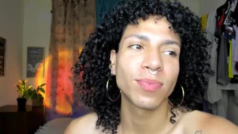 Snapshot of angelwhitte chatting on February 17, 2026, 8:59 pm angelwhitte online show from February 17, 2026, 8:59 pm