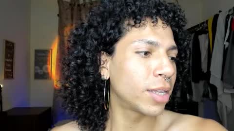 Snapshot of angelwhitte chatting on February 20, 2026, 12:29 am angelwhitte online show from February 20, 2026, 12:29 am