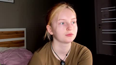 Snapshot of angelwise chatting on July 10, 2026, 3:11 am angelwise online show from July 10, 2026, 3:11 am