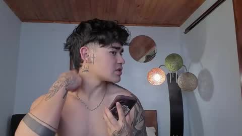 Angel Fox online show from January 5, 2025, 2:52 pm