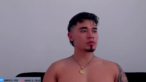 Angel Fox online show from November 22, 2025, 5:12 pm