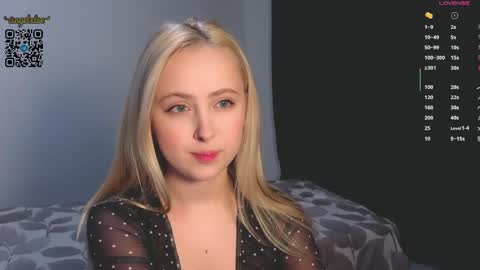 Snapshot of angelxloe chatting on June 2, 2026, 11:51 pm Im Chloe i do FLASH BOOBS for new fan club online show from June 2, 2026, 11:51 pm