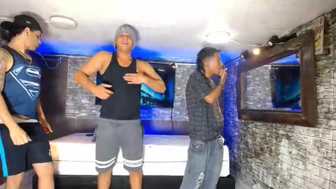 anghelytos online show from November 4, 2025, 9:36 pm