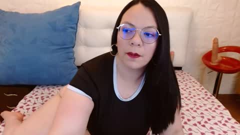 Snapshot of angie_bbw chatting on October 27, 2025, 8:46 pm Angie online show from October 27, 2025, 8:46 pm