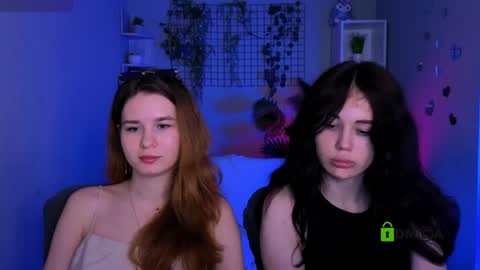 Snapshot of angie_foxy chatting on July 1, 2026, 7:24 pm Angle online show from July 1, 2026, 7:24 pm