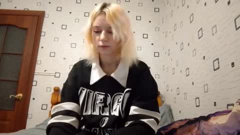 Snapshot of anglauntiedt chatting on December 14, 2025, 1:16 pm Sofa online show from December 14, 2025, 1:16 pm