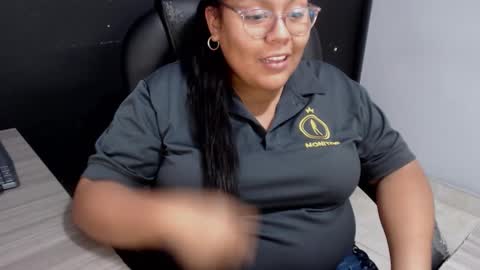 angy online show from November 1, 2025, 8:33 pm