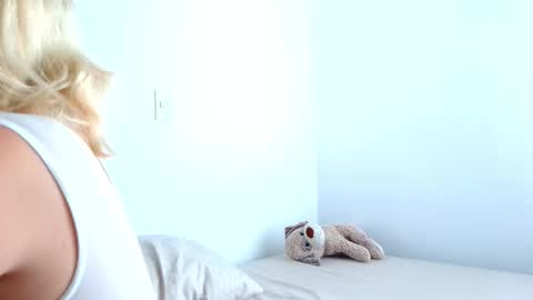 Snapshot of ania_mml chatting on November 1, 2025, 6:21 pm Ania online show from November 1, 2025, 6:21 pm