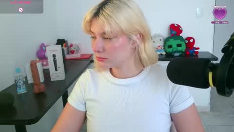 Ania online show from June 9, 2026, 9:48 pm