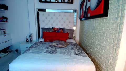 Snapshot of anielli69 chatting on October 18, 2025, 4:08 pm laura online show from October 18, 2025, 4:08 pm