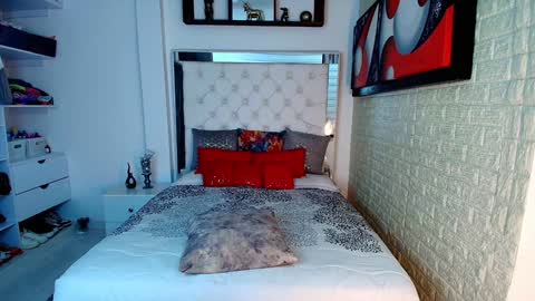 Snapshot of anielli69 chatting on October 31, 2025, 12:55 am laura online show from October 31, 2025, 12:55 am