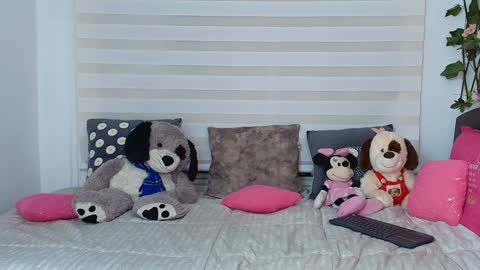 Snapshot of anielli69 chatting on November 27, 2025, 1:18 am laura online show from November 27, 2025, 1:18 am