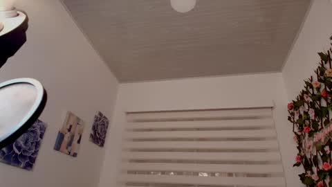 laura  online show from February 24, 2026, 12:14 pm