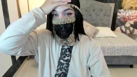 Anissa online show from November 12, 2025, 2:39 pm