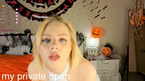 Snapshot of anika_heir chatting on October 24, 2025, 2:35 pm Alice online show from October 24, 2025, 2:35 pm