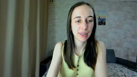 Snapshot of anikabloom chatting on May 2, 2026, 9:42 pm anikabloom online show from May 2, 2026, 9:42 pm