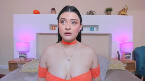 Snapshot of anikaromanof chatting on December 14, 2025, 2:55 pm Anika Romano online show from December 14, 2025, 2:55 pm