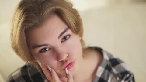 Snapshot of anishavivo chatting on December 3, 2025, 12:03 pm AnishaVivo online show from December 3, 2025, 12:03 pm