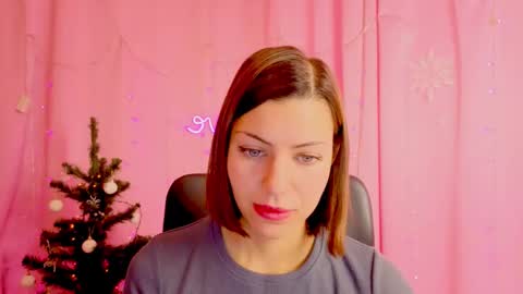 Anni online show from December 14, 2025, 1:38 pm