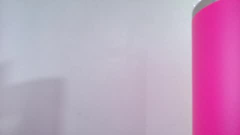 ana independent model online show from September 13, 2025, 8:58 am