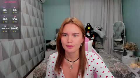 Anita online show from November 2, 2025, 11:01 am