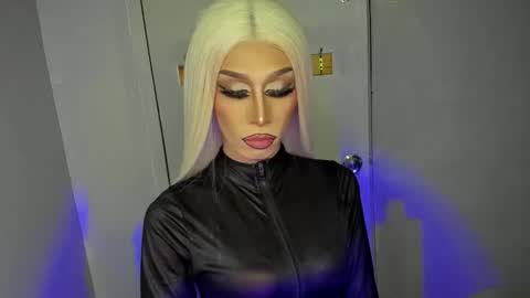 Miss Ann online show from September 20, 2025, 2:01 am