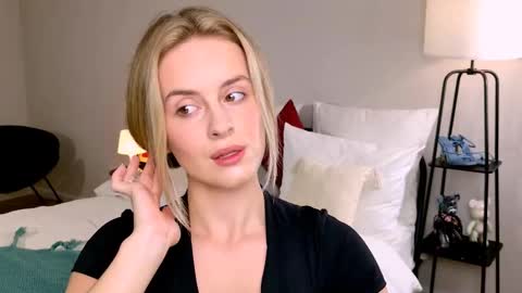 Anita online show from September 20, 2025, 6:03 am