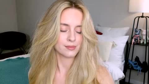 Anita online show from October 24, 2025, 2:35 pm