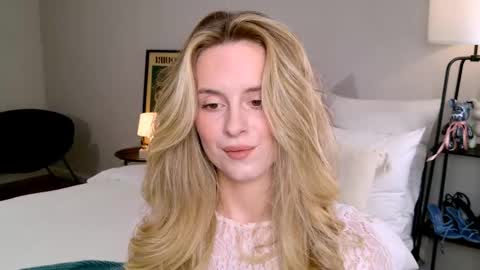 Anita online show from November 9, 2025, 1:31 pm