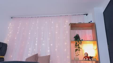 Snapshot of anitaglow chatting on October 7, 2025, 2:58 pm anitaglow online show from October 7, 2025, 2:58 pm