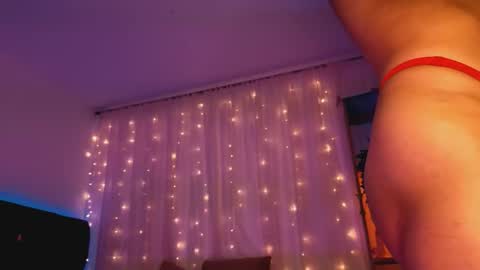 Snapshot of anitaglow chatting on October 13, 2025, 8:20 pm anitaglow online show from October 13, 2025, 8:20 pm