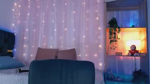 Snapshot of anitaglow chatting on October 15, 2025, 2:33 am anitaglow online show from October 15, 2025, 2:33 am