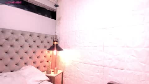 Anittatoro  online show from November 8, 2025, 7:23 pm