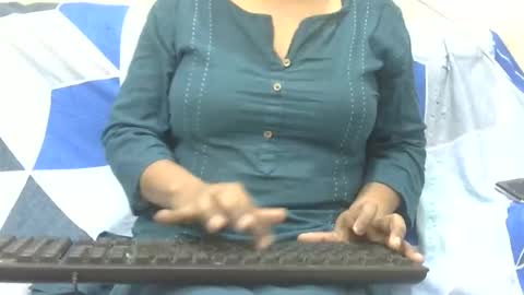 Snapshot of anjali_dogra786 chatting on October 2, 2025, 8:10 am anjali_dogra786 online show from October 2, 2025, 8:10 am