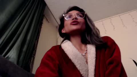 Snapshot of anmaadler chatting on December 23, 2024, 6:11 am Anma Adler online show from December 23, 2024, 6:11 am