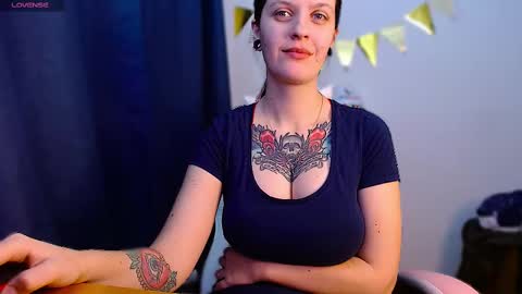 Snapshot of ann_mikele chatting on February 24, 2025, 10:48 am Ann online show from February 24, 2025, 10:48 am