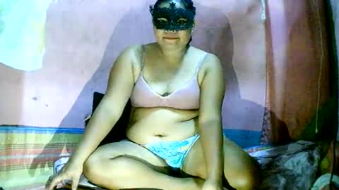 ann_rose2025 online show from December 22, 2025, 10:45 am