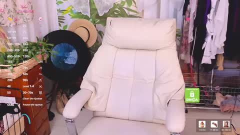 anna6513812 online show from June 7, 2026, 11:36 am