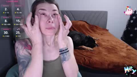 Anadirectgirl online show from December 17, 2024, 9:50 am