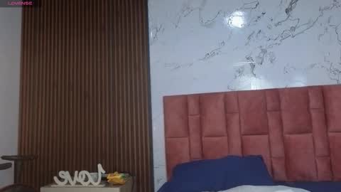 anna_beneet online show from November 5, 2025, 2:50 pm