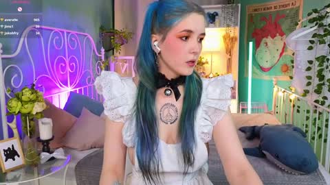 Snapshot of anna_bloom_ chatting on December 5, 2024, 7:28 pm Violett online show from December 5, 2024, 7:28 pm