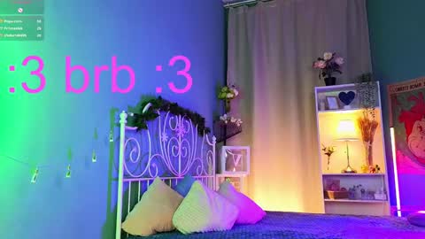 Snapshot of anna_bloom_ chatting on January 9, 2025, 7:29 pm Violett online show from January 9, 2025, 7:29 pm